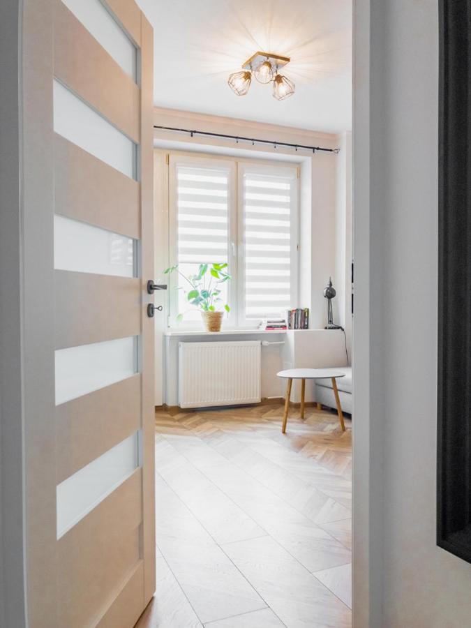 Baszta Jacek Aon Apartment